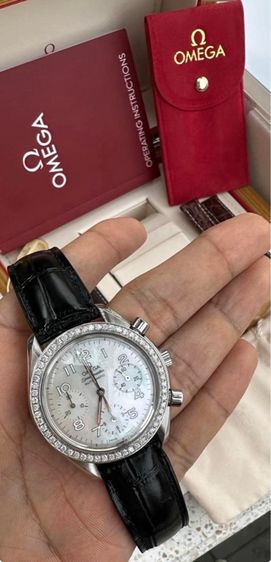 Omega Speedmaster reduced With Diamonds and mother of pearl รูปที่ 3