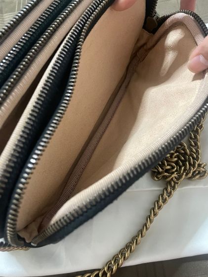 Gucci mini Leather GG marmont Triple-zip รูปที่ 7