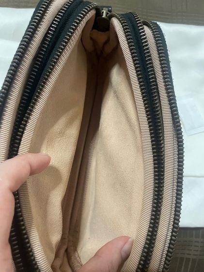 Gucci mini Leather GG marmont Triple-zip รูปที่ 9