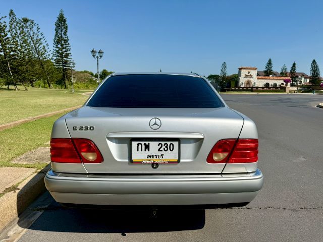 Mercedes-Benz E-Class 1997 E230 Sedan เบนซิน ไม่ติดแก๊ส เกียร์อัตโนมัติ บรอนซ์เงิน รูปที่ 4