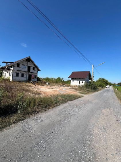 ขายที่ดิน พร้อมสิ่งปลูกสร้าง ️ 2 หลัง ทำเลดี ️ ซ.คลองนครเนื่องเขต 12 ถนนสุวินทวงศ์ รูปที่ 3