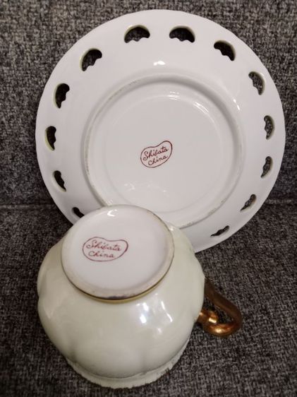 ถ้วยกาแฟ ชา พร้อมจานรอย ลายฉลุขอบทอง รูปที่ 2