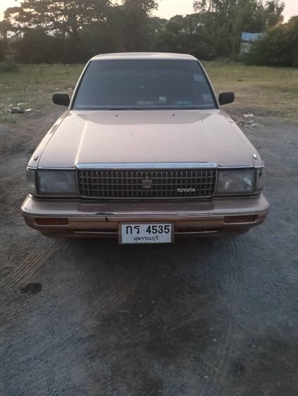 รถ Toyota Crown 2.5 Royal Saloon สี น้ำตาล