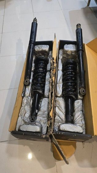 ขายโช็คMU-X     แท้ถอดใช้ไม่ถึงปี สนใจมาดูก่อนได้คับ รูปที่ 2