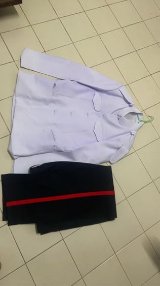 ขายชุดขาวแถบแดง