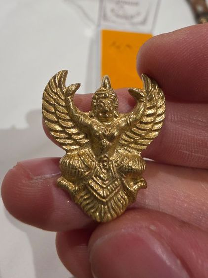 ครุฑมหาลาภ รุ่นโครตรวย วัดโพธิ์ทอง บางมด กรุงเทพ สวยหายาก ขายตามสภาพ พร้อมส่งครับน่าสะสม รูปที่ 2
