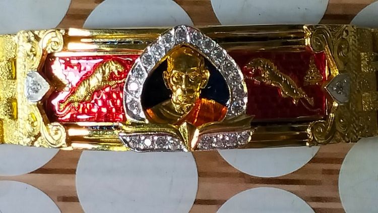 เลสข้อมือ รุ่นวัดสร้างพยัคฆ์ 101 ปี หลวงพ่อพัฒน์ ปุญญกาโม รูปที่ 4