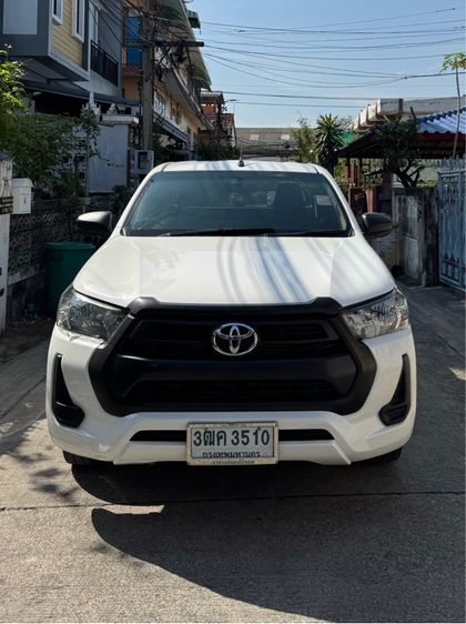 รถ Toyota Hilux Revo Smart Cab 2.4 Entry Z Edition สี ขาว