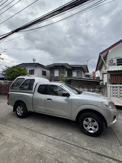 Nissan Navara 2015 2.5 Calibre LE Pickup ดีเซล ไม่ติดแก๊ส เกียร์ธรรมดา เทา รูปที่ 4