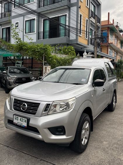 Nissan Navara 2015 2.5 Calibre LE Pickup ดีเซล ไม่ติดแก๊ส เกียร์ธรรมดา เทา รูปที่ 2