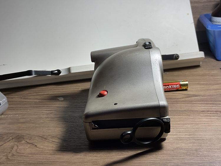 Polaroid joycamไม่มีฟิล์มแล้ว เหลือใช้งานตัวกล้องเท่านั้น  เหมาะสำหรับสะสมตกแต่งถ่ายภาพเชิงทดลอง  มีแฟลชในตัว  รูปที่ 6