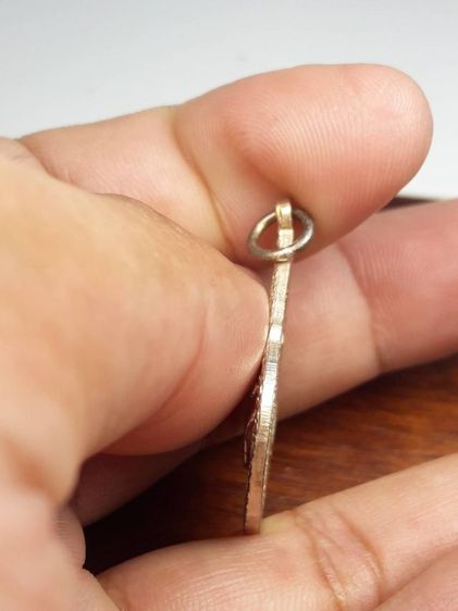 s เหรียญหลวงปู่ทิมวัดละหารไร่ รูปที่ 3