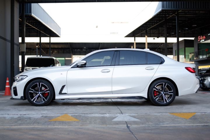 BMW Series 3 2021 330Li Sedan เบนซิน ไม่ติดแก๊ส เกียร์อัตโนมัติ ขาว รูปที่ 4