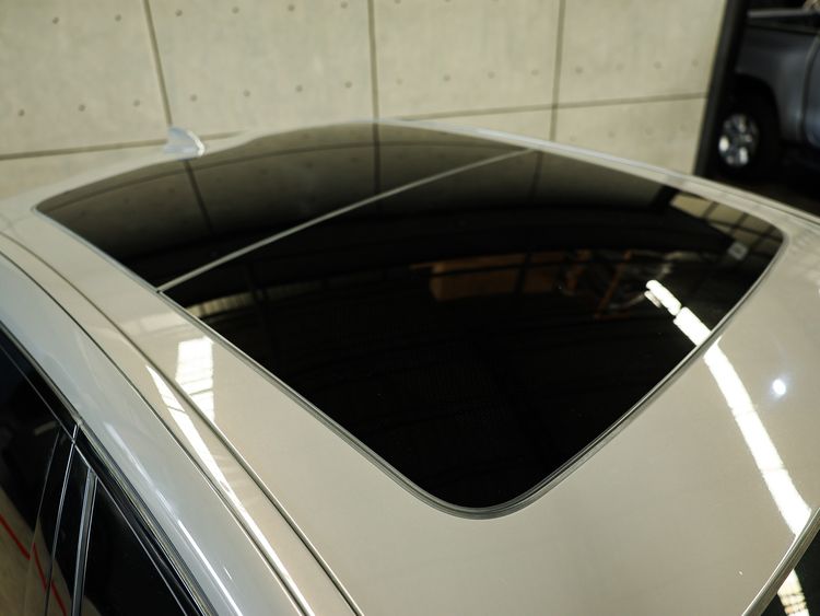 BMW Series 7 2022 745Le Sedan ปลั๊กอินไฮบริด (PHEV) ไม่ติดแก๊ส เกียร์อัตโนมัติ เทา รูปที่ 4