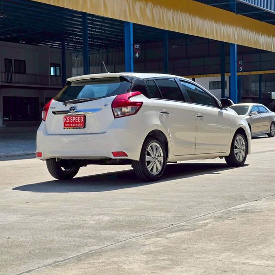 Toyota Yaris 2016 1.2 G Sedan เบนซิน ไม่ติดแก๊ส เกียร์อัตโนมัติ ขาว รูปที่ 4