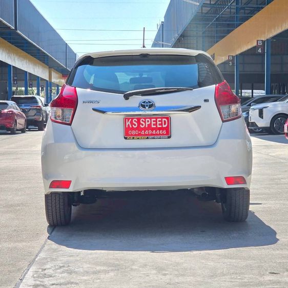 Toyota Yaris 2016 1.2 G Sedan เบนซิน ไม่ติดแก๊ส เกียร์อัตโนมัติ ขาว รูปที่ 3