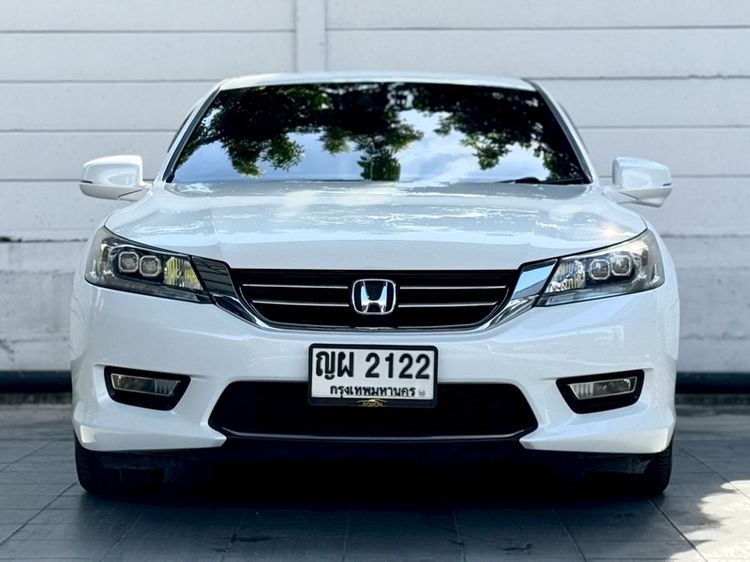 รถ Honda Accord 2.4 EL i-VTEC สี ขาว