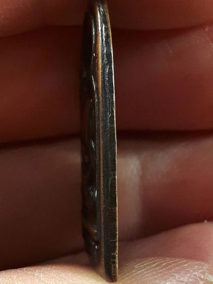 เหรียญซุ้มกอหลวงปู่ทวด วัดช้างให้ จ.ปัตตานี ปี2506 เนื้อทองแดงรมดำสภาพยังสวย รูปที่ 3