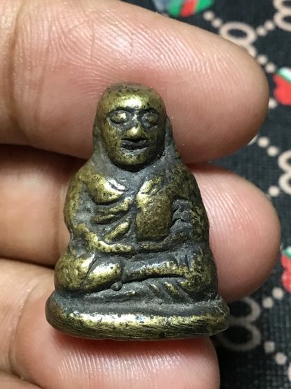 พ่อเงินพิมพ์ขี้ตา 