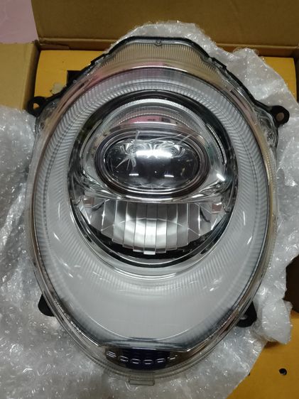 โคมไฟหน้า สกูปี คลับ 12