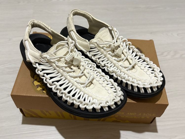 KEEN UNEEK รูปที่ 3