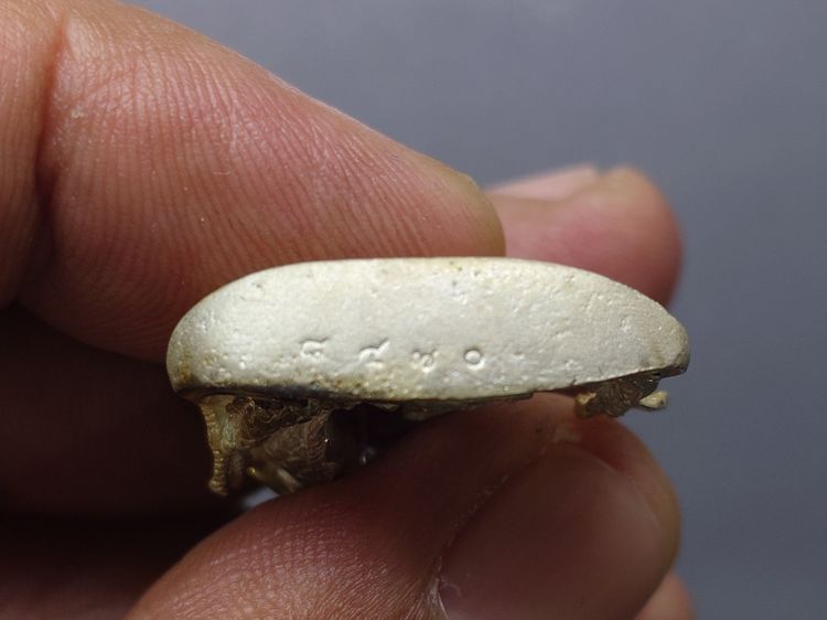 รูปหล่อลอยองค์ พระโพธิสัตว์กวนอิม ทรงประทับมังกร เนื้อเงิน พิมพ์ใหญ่ จ.ระนอง ปี2539 พร้อมกล่องเดิม นิยม หายาก รูปที่ 7