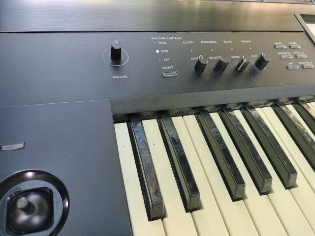 korg krome สภาพสวย ใช้งานได้ปกติ เสียงดี แซ้ม อ.ตาร์ ขาย 1550บาท 0851756700 พล ครับ รูปที่ 8