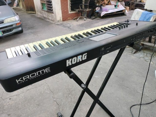 korg krome สภาพสวย ใช้งานได้ปกติ เสียงดี แซ้ม อ.ตาร์ ขาย 1550บาท 0851756700 พล ครับ รูปที่ 10
