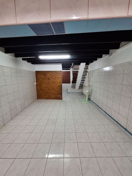 อื่นๆ สร้างเสร็จก่อน 2010 ไม่มี ใช่ ขายและเช่า บ้าน 2 ชั้น สามเหลี่ยมดินแดง รูปที่ 3