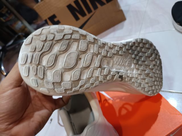 รองเท้า NIKE Running สีขาว ไซต์ 13 หรือ 46-47.5  ตามรูป  รูปที่ 7
