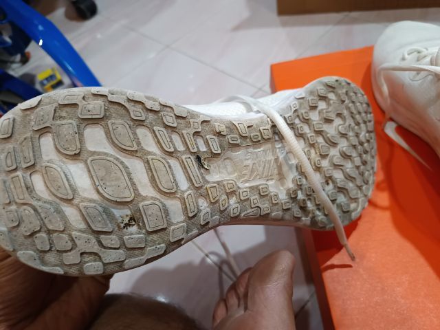 รองเท้า NIKE Running สีขาว ไซต์ 13 หรือ 46-47.5  ตามรูป  รูปที่ 6