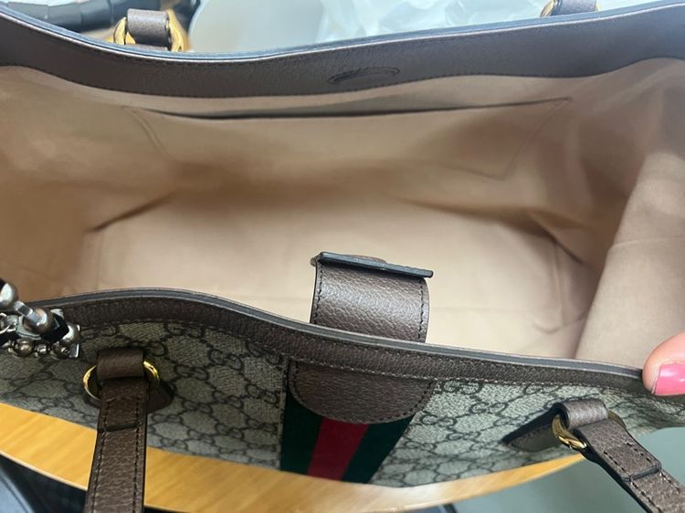 กระเป๋า Gucci GG Medium Tote รูปที่ 7