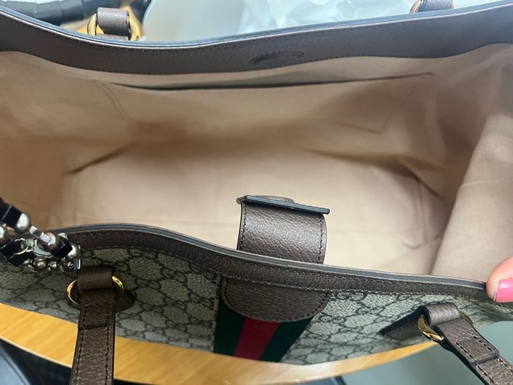 กระเป๋า Gucci GG Medium Tote รูปที่ 6