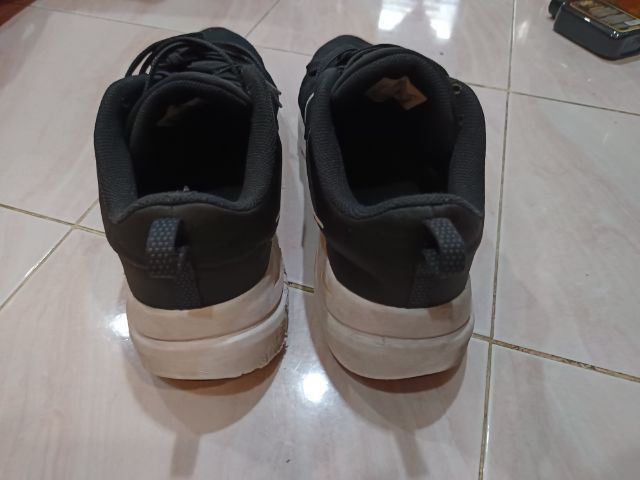 รองเท้า NIKE Running สีขาว-ดำ ไซต์ 12 หรือ 44 ใช้บ่อย ซักแล้ว  รูปที่ 2