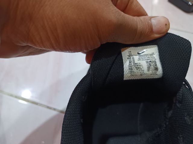 รองเท้า NIKE Running สีขาว-ดำ ไซต์ 12 หรือ 44 ใช้บ่อย ซักแล้ว  รูปที่ 5