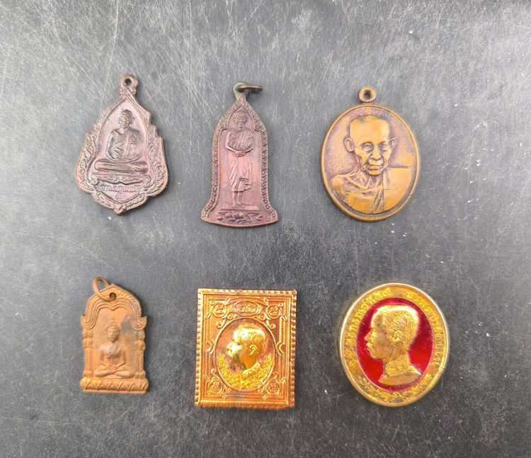 เหรียญหลวงพ่อเกษม