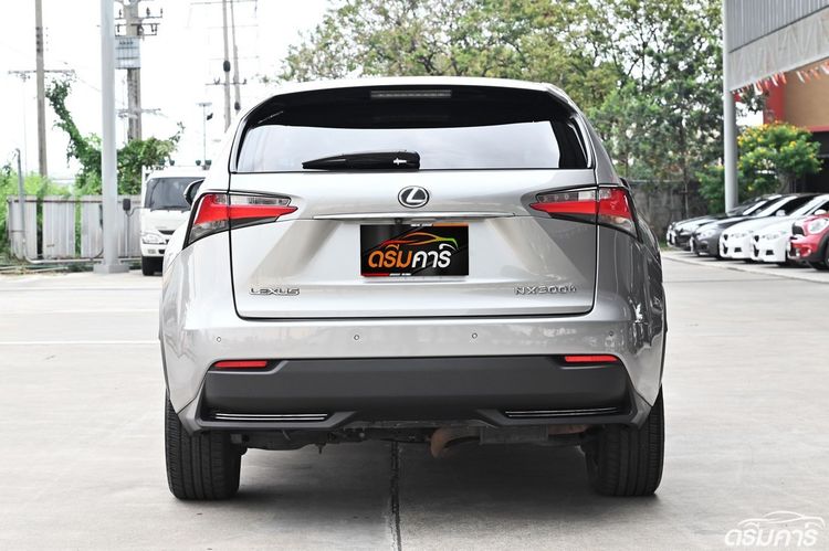 Lexus Nx300h 2015 2.5 Premium Utility-car ไฮบริด ไม่ติดแก๊ส เกียร์อัตโนมัติ เทา รูปที่ 4
