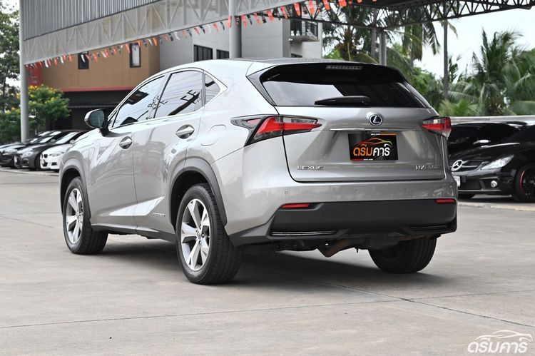 Lexus Nx300h 2015 2.5 Premium Utility-car ไฮบริด ไม่ติดแก๊ส เกียร์อัตโนมัติ เทา รูปที่ 3