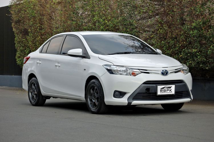 Toyota Vios 2013 1.5 J Sedan เบนซิน ไม่ติดแก๊ส เกียร์อัตโนมัติ ขาว รูปที่ 3