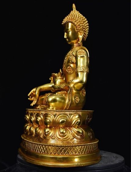 ✨พระไภษัชยคุรุ ซึ่งเป็นพระพุทธเจ้าแห่งการรักษา