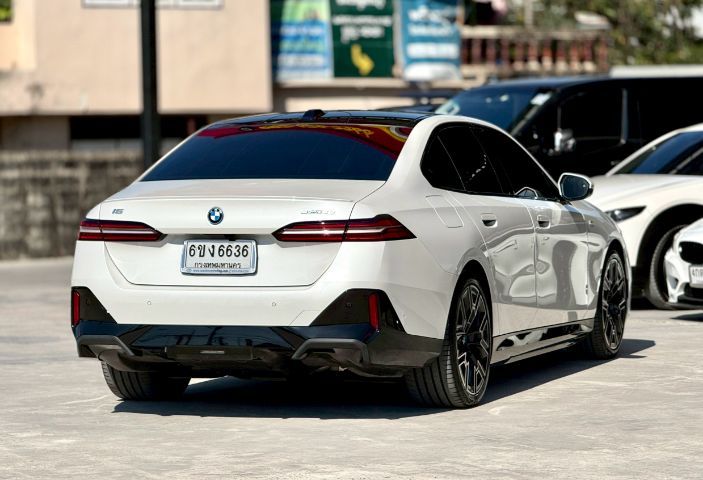 BMW I5 2023 eDrive40 M Sport ไฟฟ้า เกียร์อัตโนมัติ ขาว รูปที่ 3