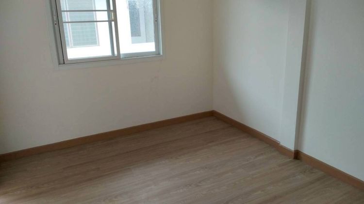 ตกแต่งครบ ทาวน์เฮ้าส์2ชั้น 16ตรว.หมู่บ้าน รัตนาวลัย วิภาวดี ซอยวิภาวดี 39 ถ.วิภาวดีรังสิต สีกัน ดอนเมือง กรุงเทพมหานคร ขาย รูปที่ 3