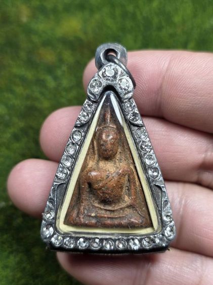 พระกรุเนื้อดินนางพญาพิษณุโลก