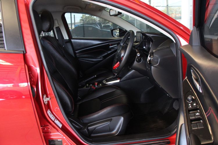 Mazda Mazda 2 2019 1.3 Sports High Sedan เบนซิน ไม่ติดแก๊ส เกียร์อัตโนมัติ แดง รูปที่ 3