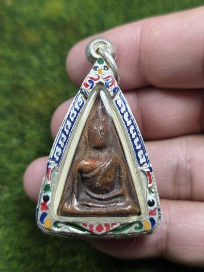 พระนางพญาเนื้อดินเก่าๆ