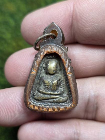 พระเหรียญจอบใหญ่หลวงพ่อเงินวัดบางคลาน