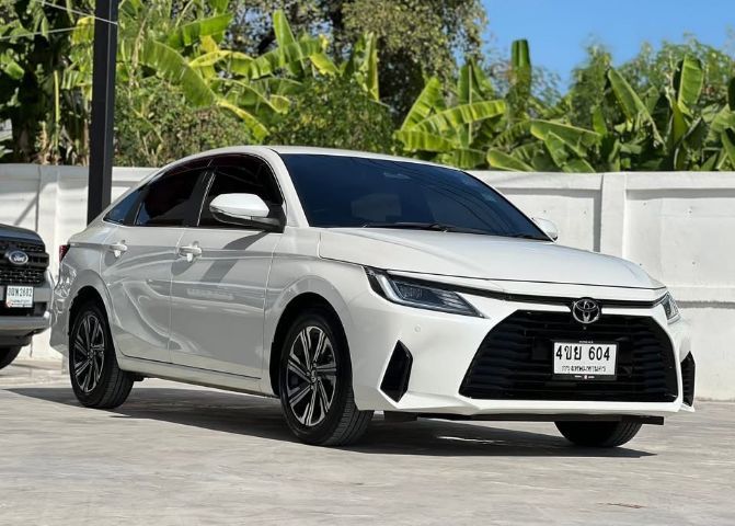 Toyota Yaris 2023 1.2 Premium เบนซิน เกียร์อัตโนมัติ ขาว รูปที่ 2
