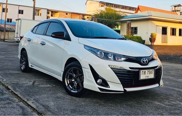 Toyota Yaris ATIV 2019 1.2 S Plus Sedan เบนซิน ไม่ติดแก๊ส เกียร์อัตโนมัติ ขาว รูปที่ 3