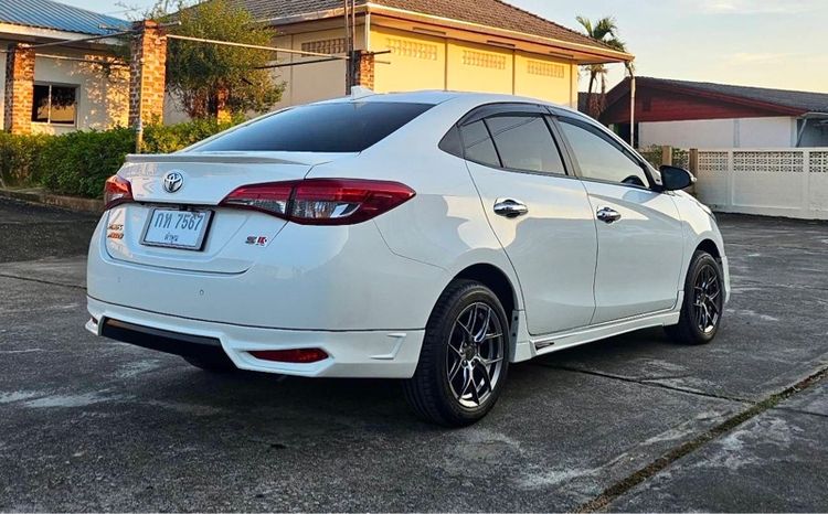 Toyota Yaris ATIV 2019 1.2 S Plus Sedan เบนซิน ไม่ติดแก๊ส เกียร์อัตโนมัติ ขาว รูปที่ 4