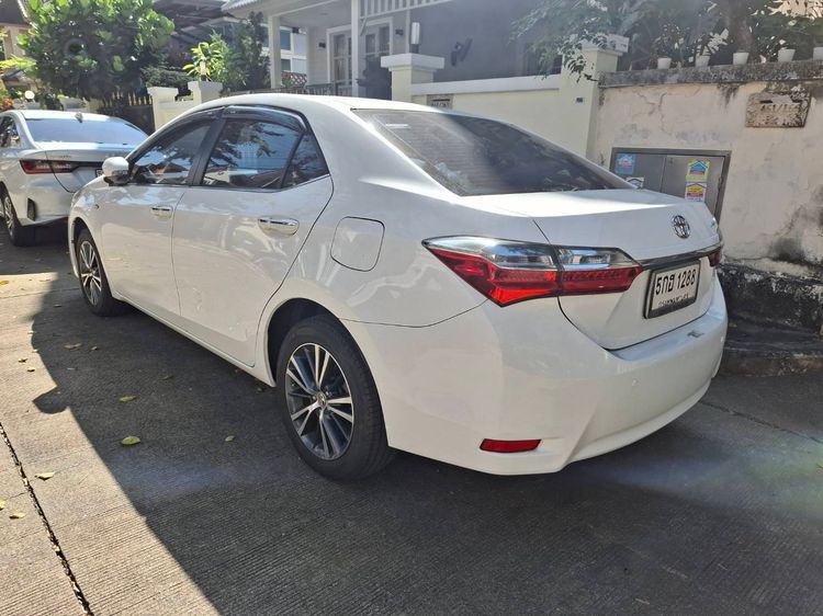 Toyota Corolla 2017 1.6 Sedan เบนซิน ไม่ติดแก๊ส เกียร์อัตโนมัติ ขาว รูปที่ 3